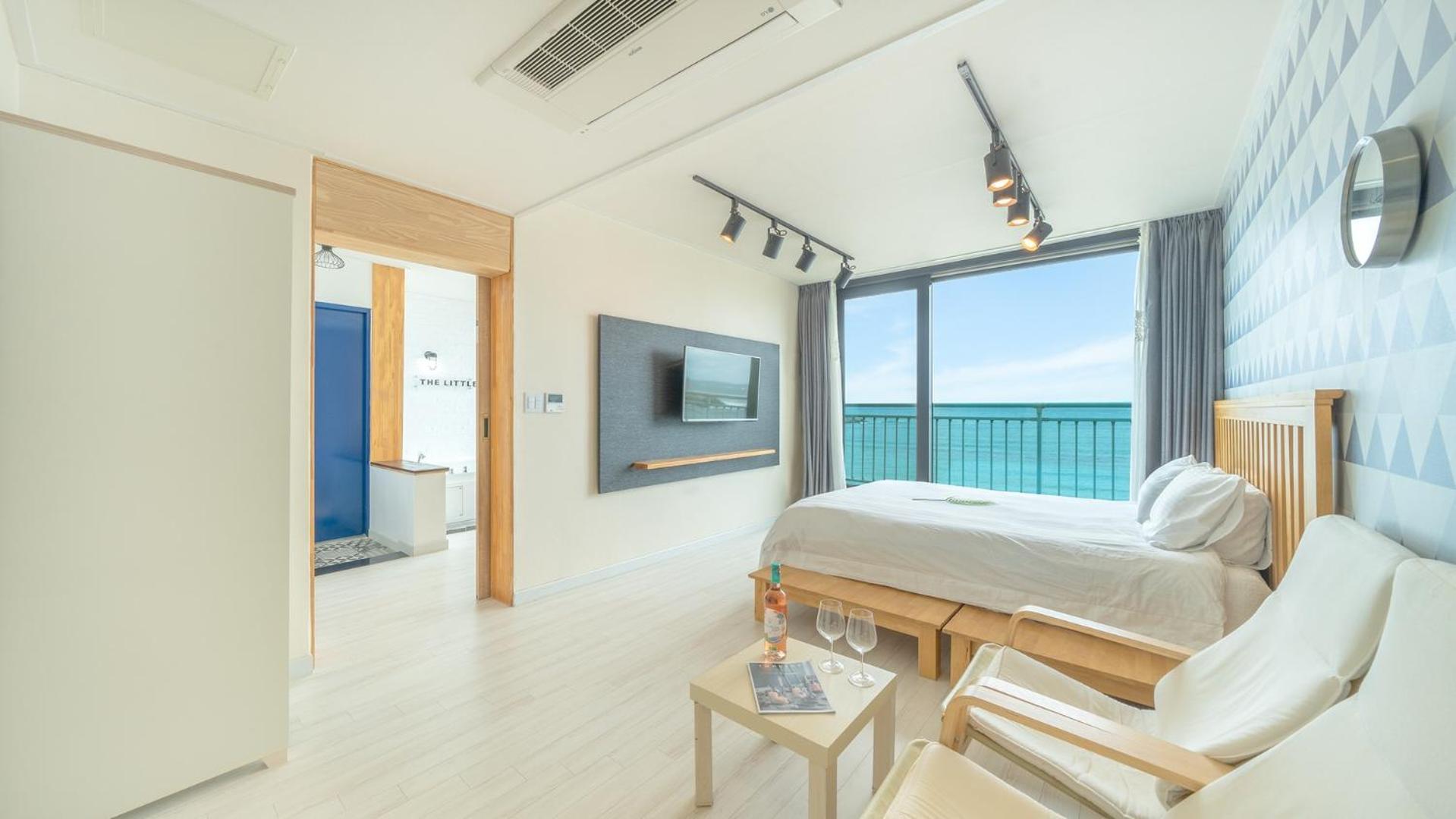 Goseong Littlesquare Oceanview Pension Room photo